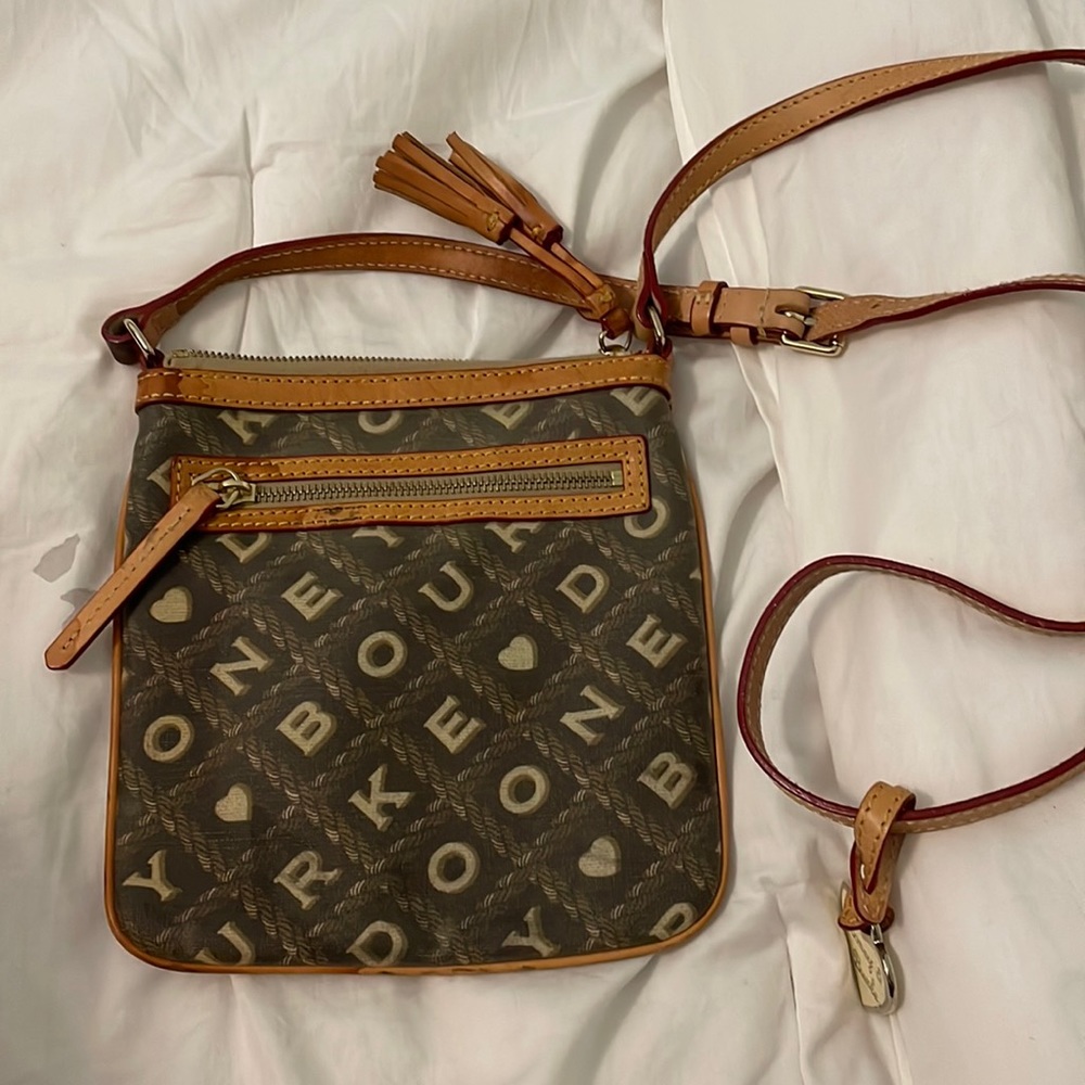 Dooney &Bourke crossbody